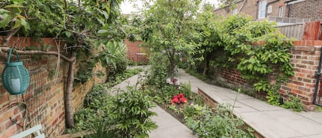 Cottage | Property grounds