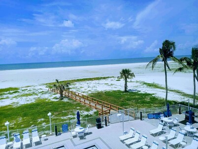 OWNER MANAGED 3 Bedroom 2 Bathroom Beachfront Condo with Gulf-Side Pool Sleeps 8