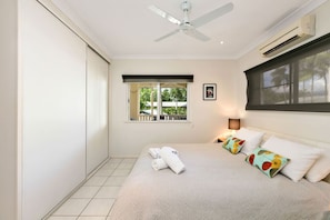 2 habitaciones, escritorio, tabla de planchar con plancha y wifi gratis