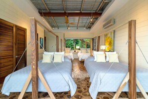 8 bedrooms, desk, iron/ironing board, free WiFi