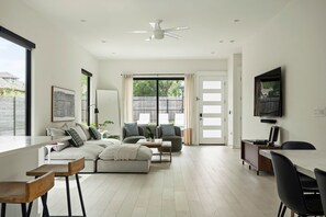 تلفزيون، مكتب