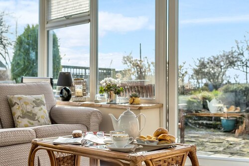 Cynynion Uchaf - 18th Century Farmhouse, Wales Border, Pets, Log Burner & Views