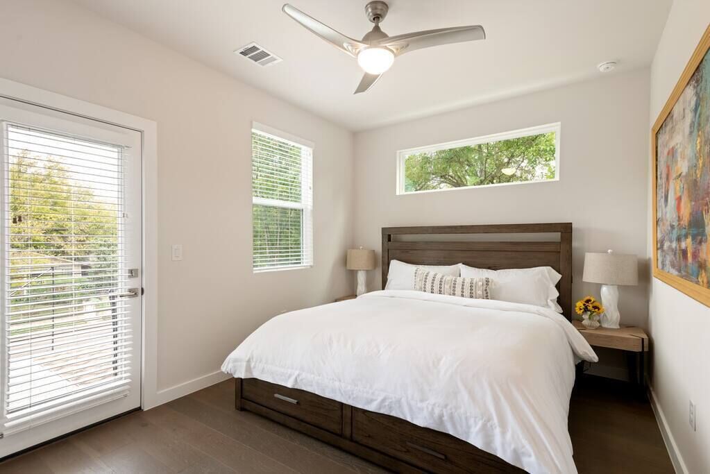 New! Modern Home in Montopolis-A