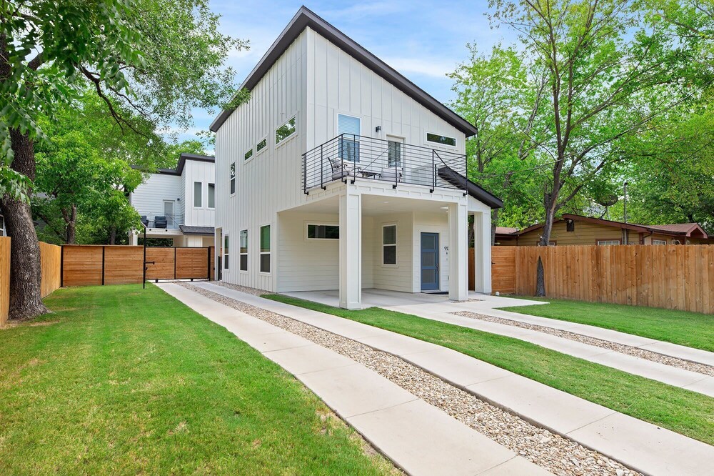New! Modern Home in Montopolis-A
