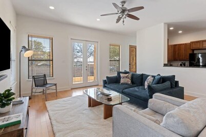 Bright 3BR Home | East ATX | Cowboy Pool | Near UT