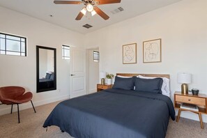 3 bedrooms, desk, iron/ironing board, travel crib