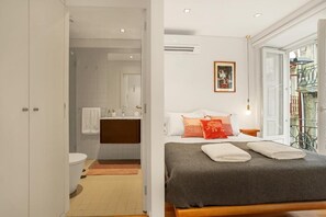 1 chambre, fer et planche à repasser, lit parapluie, Wi-Fi gratuit