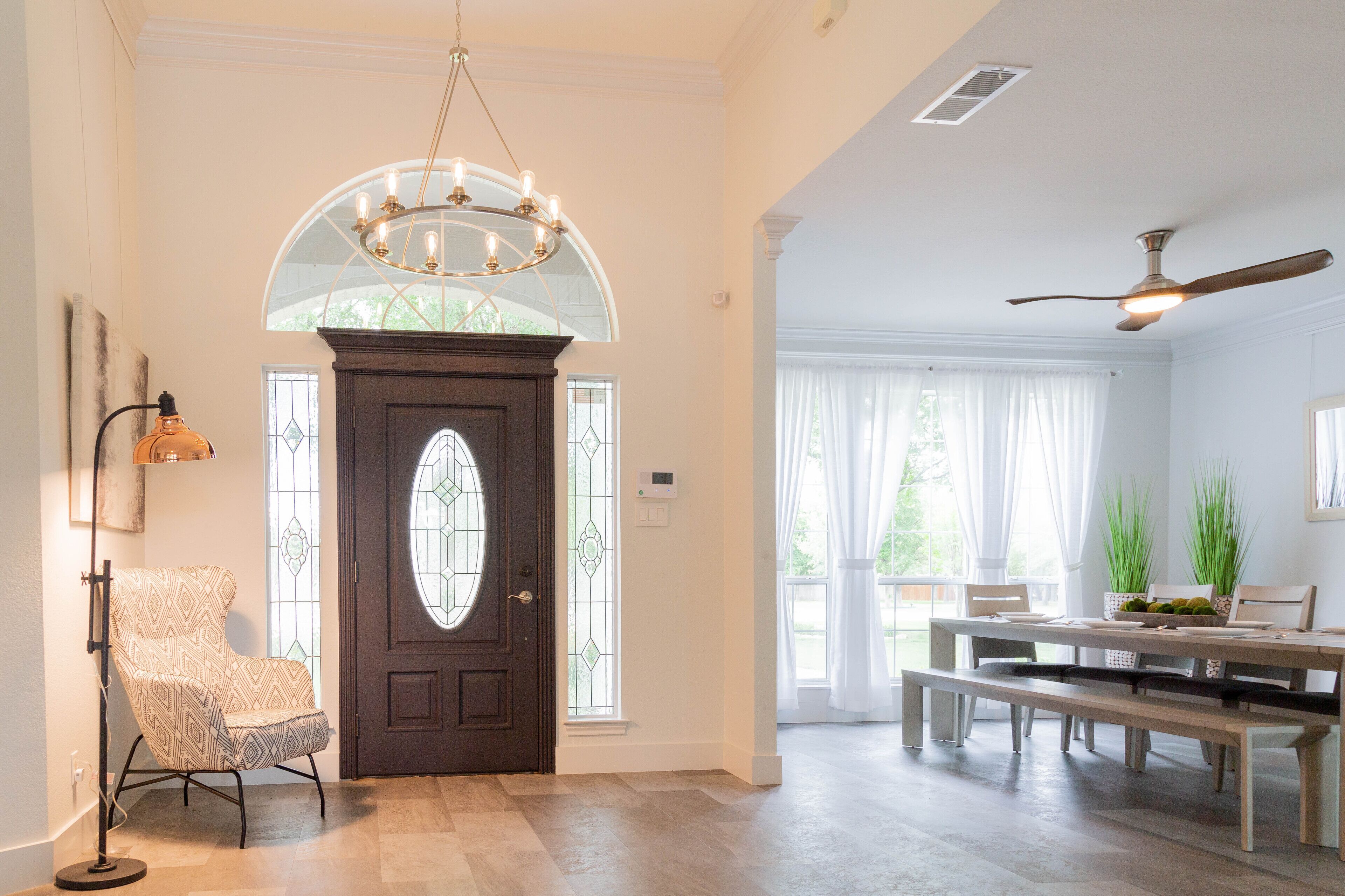 MODERN LUXURIOUS HOUSE/ POOL, JACUZZI AND LARGE PATIO