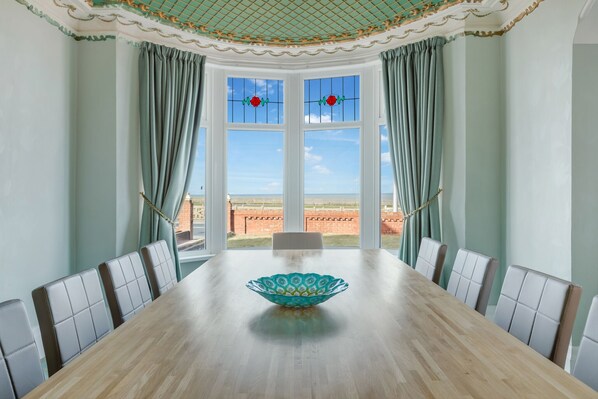 House, Private Bathroom, Sea View (Queens Crest) | Restaurant - Queens Crest by Sasco Apartments (Blackpool)