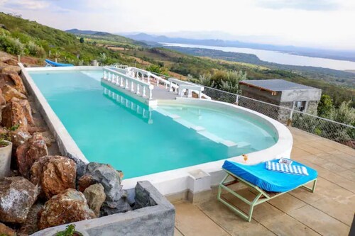 Cabin in the Farm - Peach