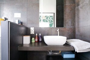 Badekar og hårføner