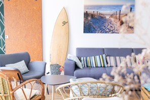 Living area - Beautiful holiday home 7 minutes from the beach in Brem sur Mer (Brem-sur-Mer)