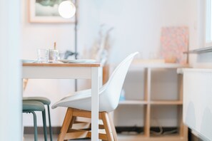 Comfort Apartment, 2 Bedrooms, Non Smoking | Dining room