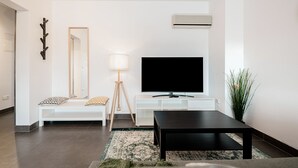 คอมฟอร์ทอพาร์ทเมนท์, 2 ห้องนอน, ปลอดบุหรี่ | ทีวี