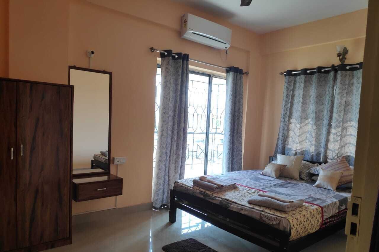 2 habitaciones, escritorio, tabla de planchar con plancha y wifi 