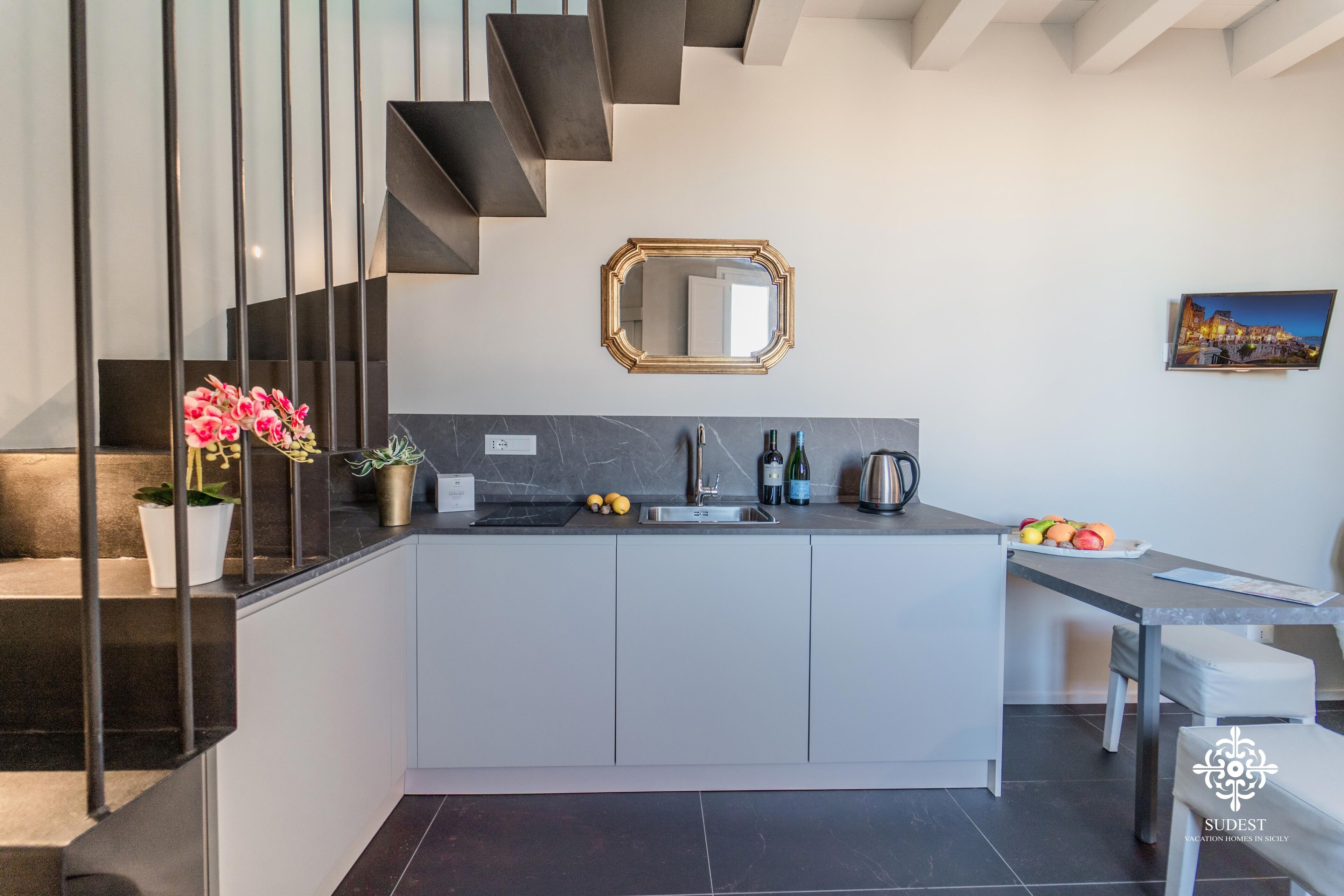 冷蔵庫、電気ポット