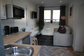 Superior Apartment, Private Bathroom | Lounge - The Wee Bank House (Oban)
