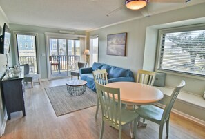 Smart TV, lettore DVD, libri