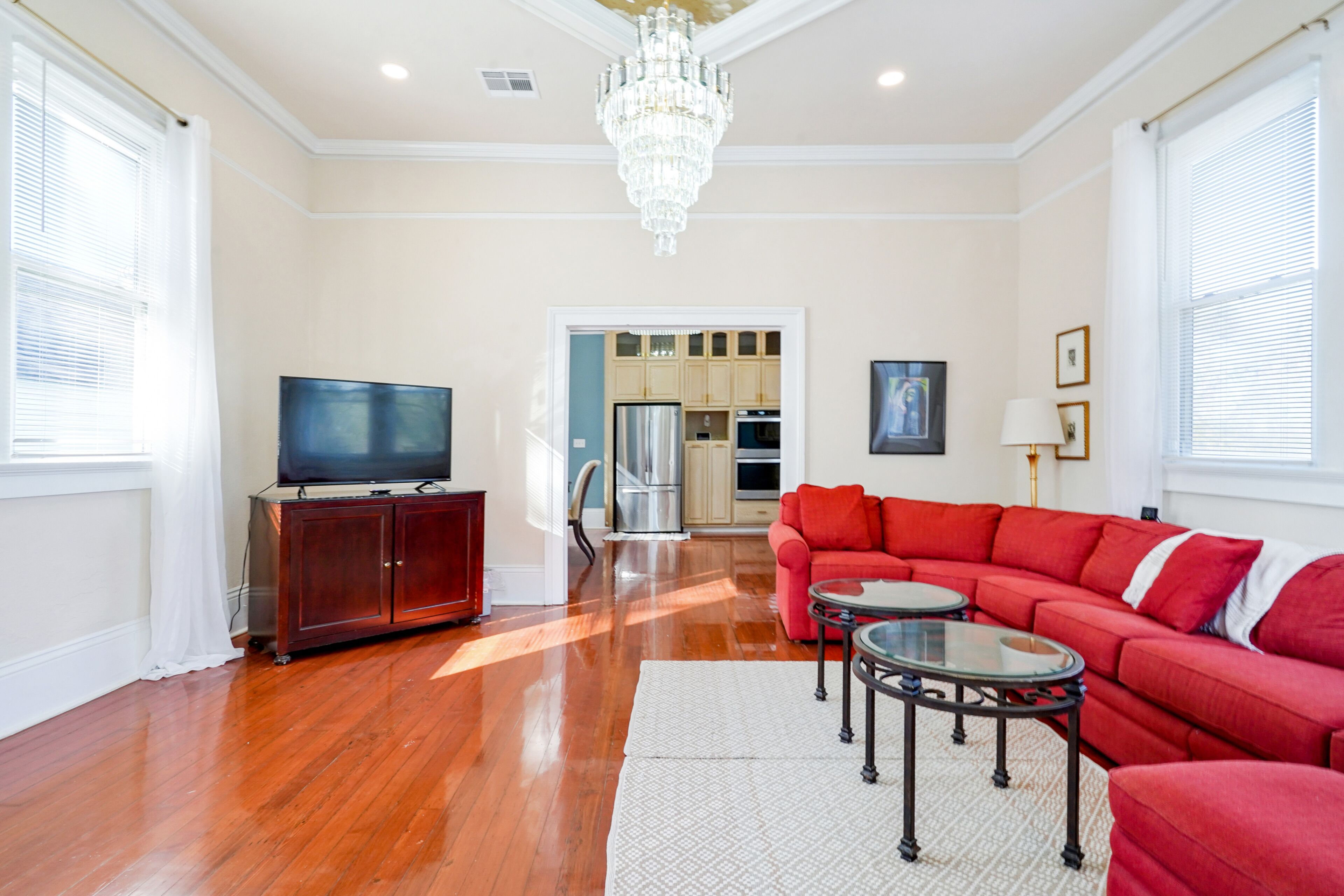 Centrally located city escape with WiFi, full kitchen, central AC - snowbirds OK