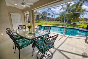 Outdoor pool, a heated pool - CASA DEL SOL-Heated pool. Inquire about possible discounted rates. (Rotonda West)