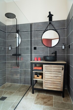 Habitación doble Deluxe, Terraza (La Chapelle) | Baño