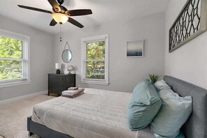 2 bedrooms, desk, iron/ironing board, free WiFi