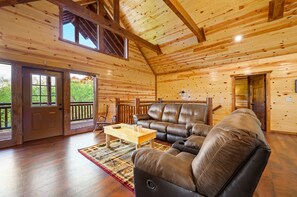 Smart-TV, peis, videospill og fotballspill