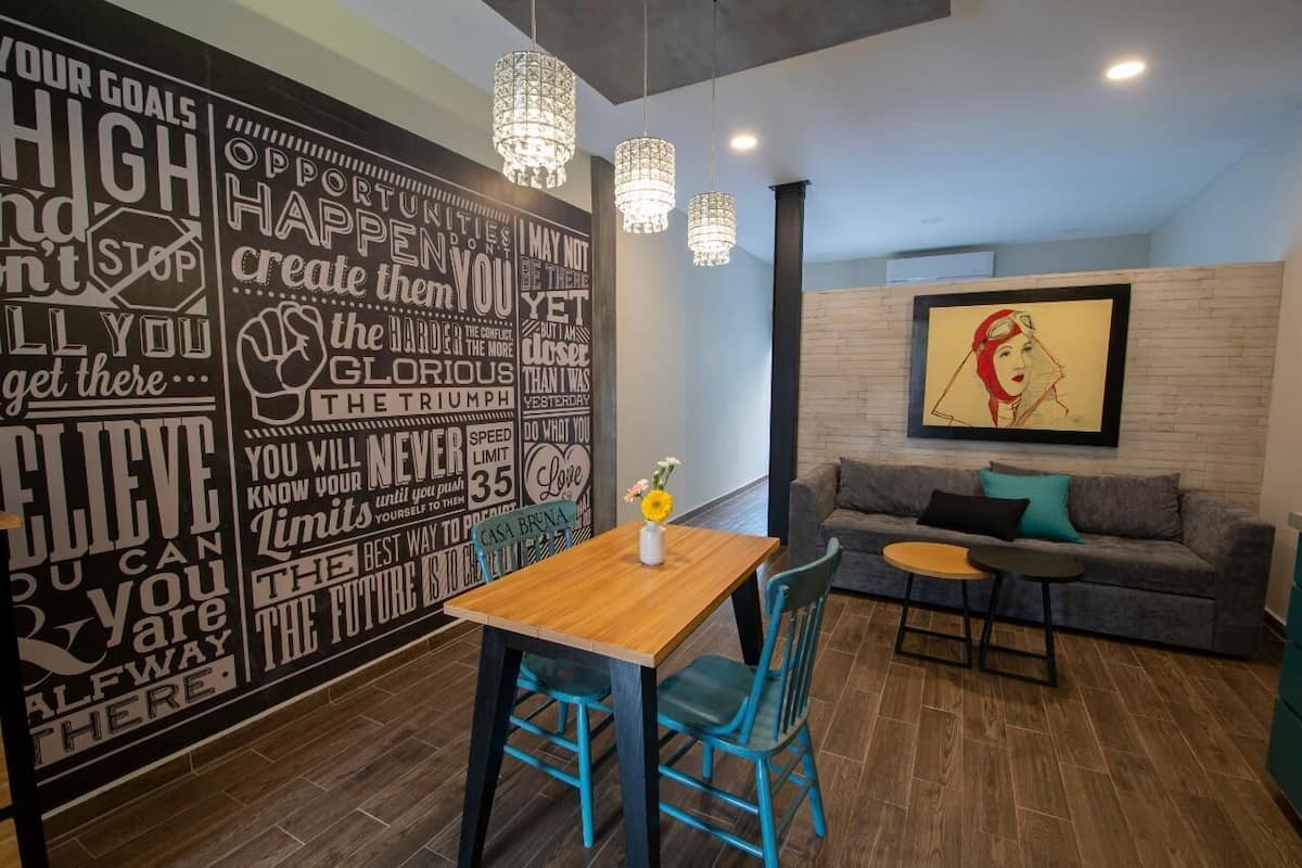 Loft | Premium bedding, down comforters, in-room safe, WiFi (free)