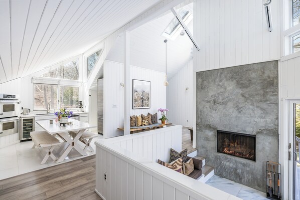 المنشأة من الداخل