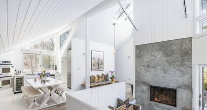 Iconic Charles Moore Springs home with dock and our home is pet-friendly