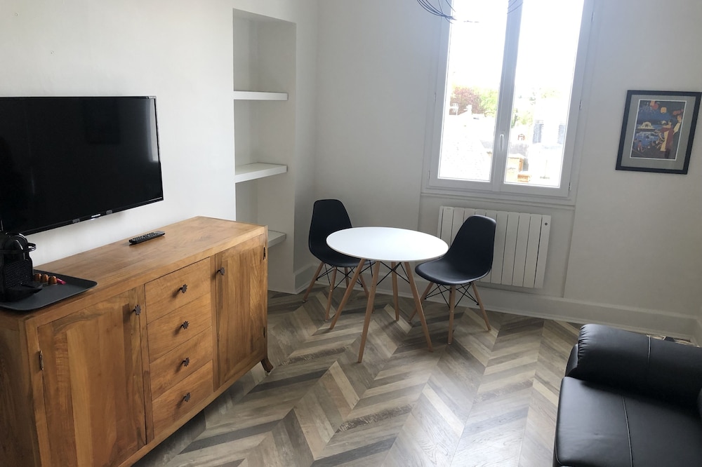 Superb apartment, town center, near park, thermal establishment, shops