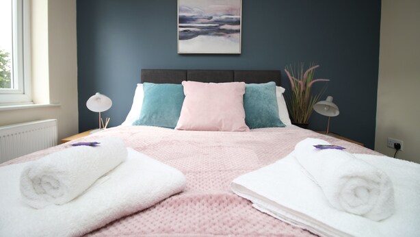5 chambres, bureau, fer et planche à repasser, Wi-Fi gratuit