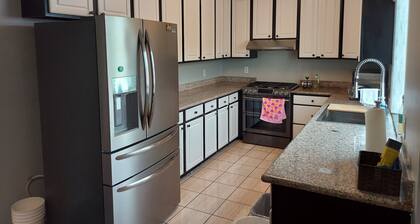 Spacious 3 bdrm, 8 beds, 2 baths w/ full kitchen