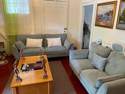 Cabin style family home, great views, 15mins from renown beaches in Port Antonio