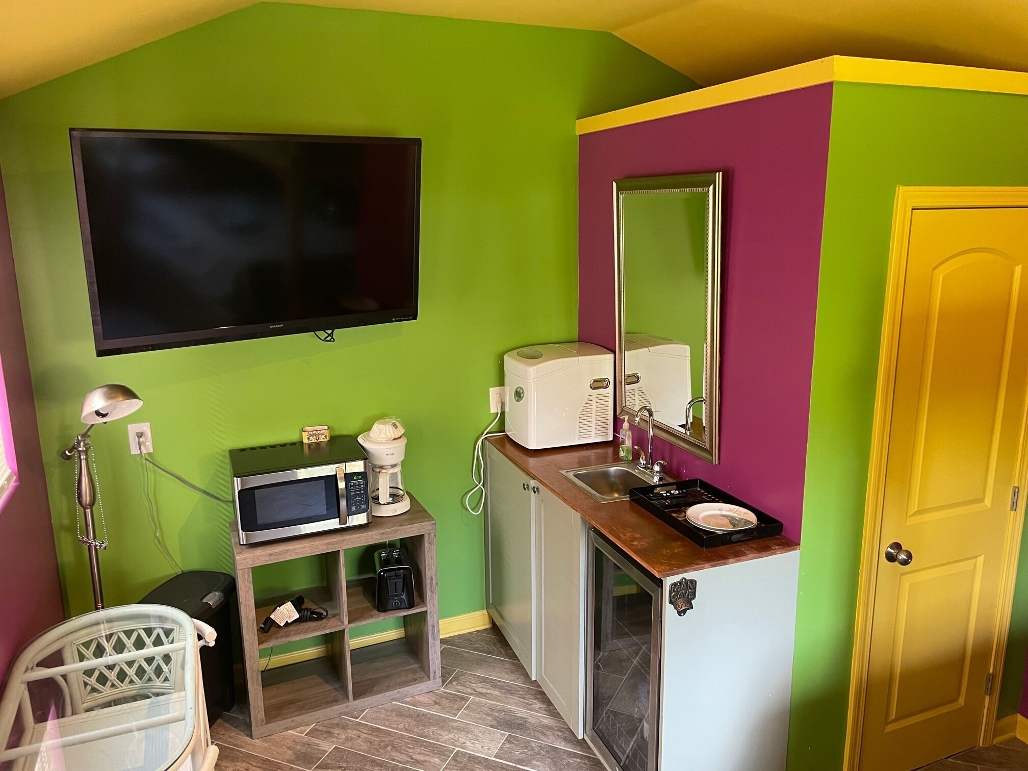 Studio in Uptown New Orleans