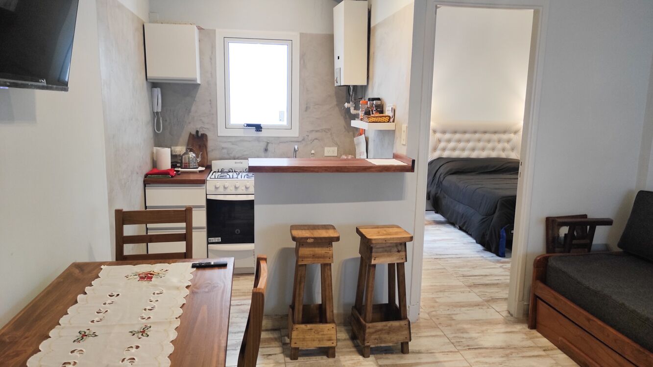 Comfy fully renovated 2-bedroom apartment in bar area Almagro