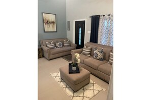 Smart TV - VILLA  KALAYA (Drax Hall)