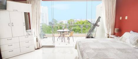 2 Schlafzimmer, Reisekinderbett, kostenloses WLAN, Bettwäsche