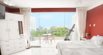 Duplex w/ Park View, King-size bed!