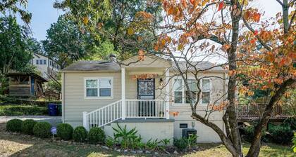 Cozy North Shore Cottage - GREAT location, Pet friendly!