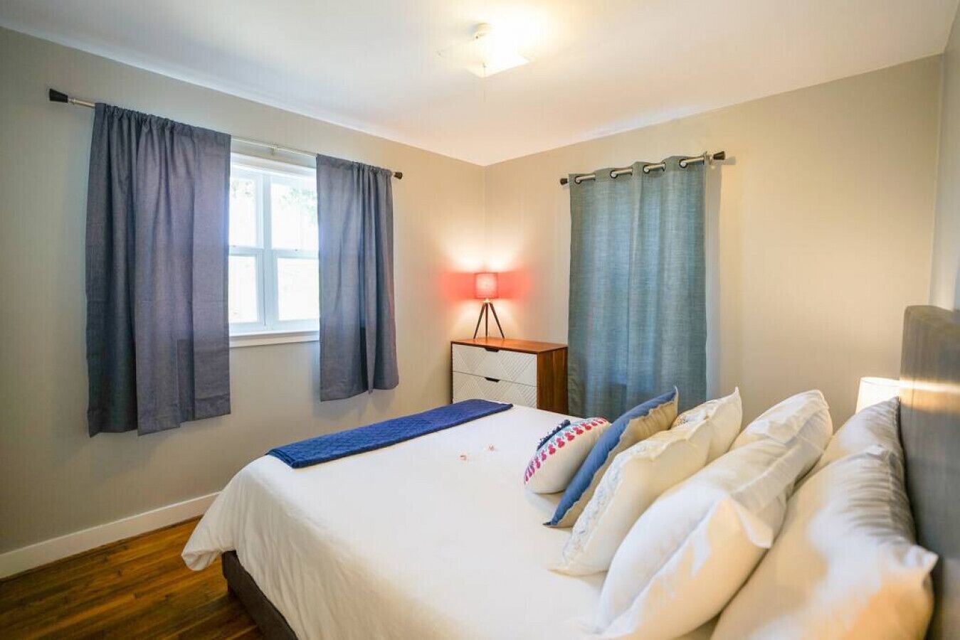 2 bedrooms, desk, iron/ironing board, travel crib