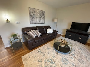 Smart TV - Quaint spacious remodeled home with attached garage, quiet small town get-away (Concordia)