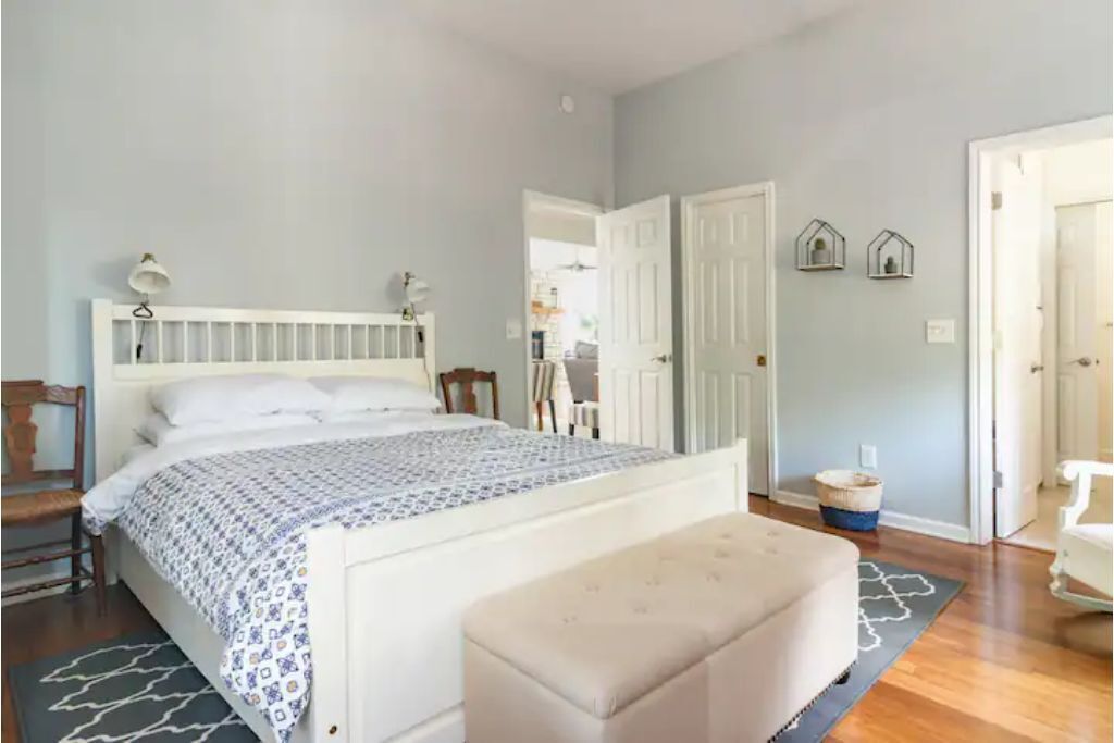 Country Living Close to Downtown Georgetown