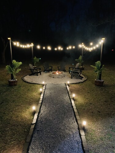 Paradise Escape: Jacuzzi, Fire Pit, Game Room