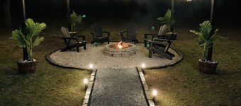 Paradise Escape: Jacuzzi, Fire Pit, Game Room