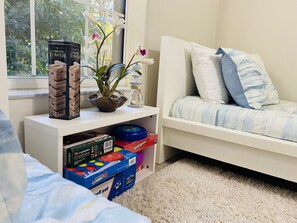 4 Schlafzimmer, Schreibtisch, Bügeleisen/Bügelbrett, kostenloses WLAN