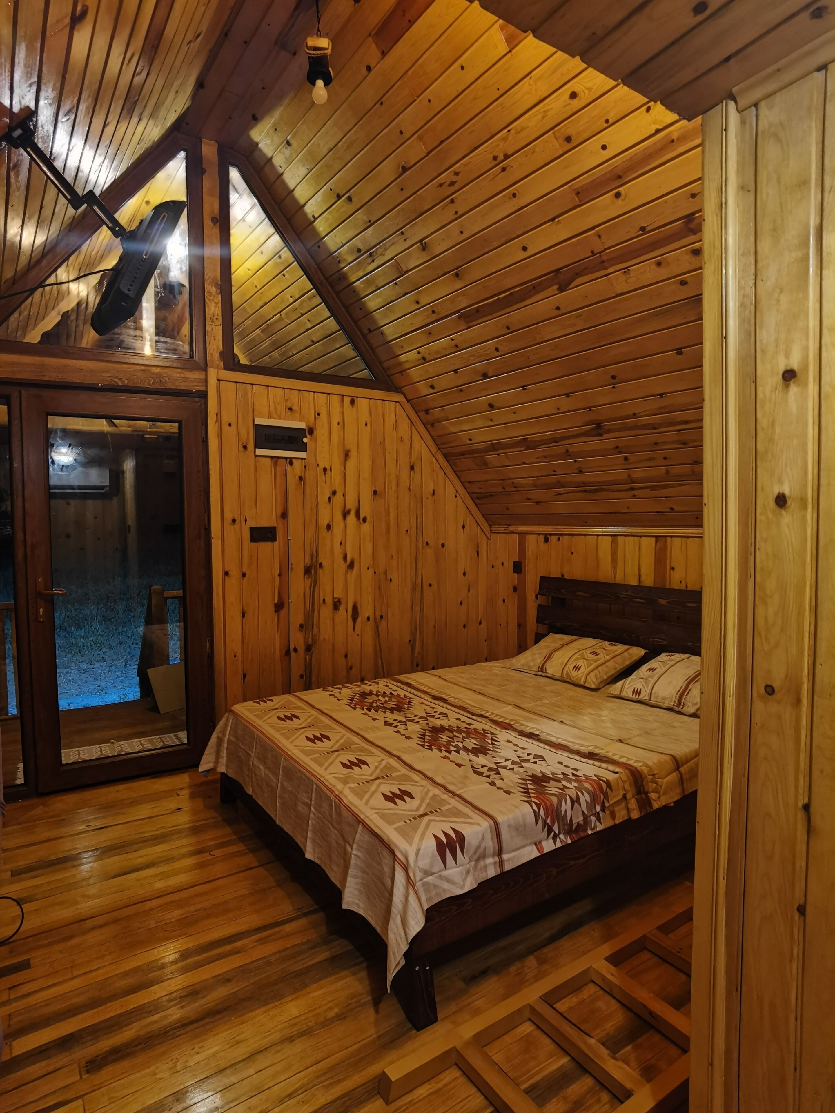 單棟小屋, 山景, 花園 | 1 間睡房、床單