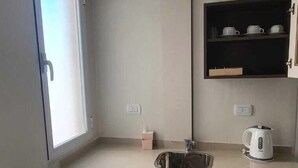 Gambar tidak terklasifikasi, 5 dari 15, tombol