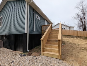 Exterior - Summerlee Suite - Beautiful Remodeled Farmhouse 5 Mins from the New River Gorge! (Oak Hill)