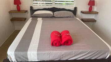 In-room safe, free WiFi, bed sheets